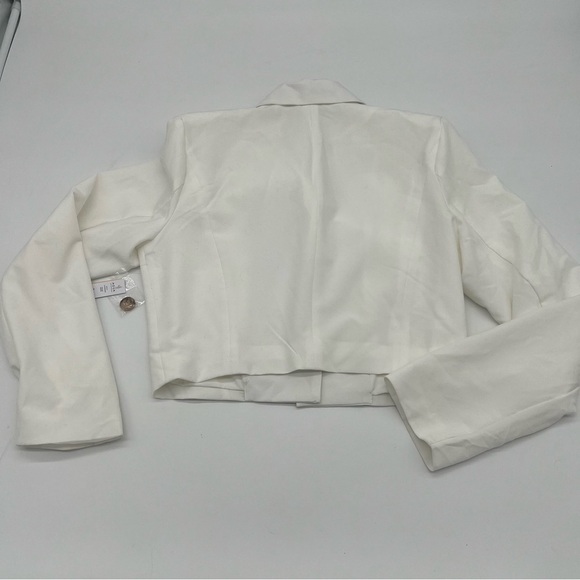 AQUA White Cropped Blazer – Size S – New with Tags – $118 Retail - Picture 6 of 11
